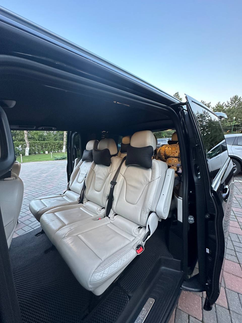 Mercedes V-Class Interior